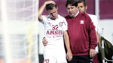 Apostol, rege la satelit!** "Mucles" câștigă la Rapid 15 mii de euro pe lună!