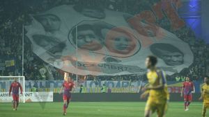 Galeria Petrolului, la a doua abatere în 4 zile!** Ioan Niculae acuză LPF și Jandarmeria: "Asta e o continuare a incidentelor de miercuri"