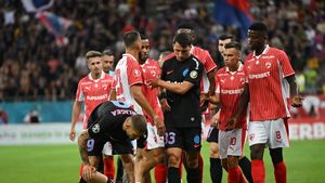 Reacție nervoasă a lui Risto Radunovic după ce Feşnic a dictat penalty pentru faultul său asupra lui Armstrong: „De ce nu i-ai zis tu?”