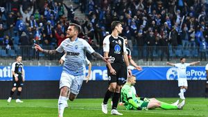 U Craiova - Gaz Metan 2-1 | Victorie uriașă pentru olteni. Universitatea urcă pe primul loc