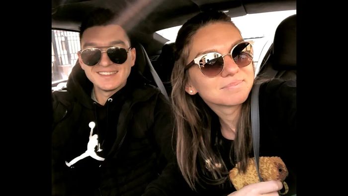 Fratele Simonei Halep are plaja unde administratorul i-a făcut săraci pe turiștii cu cearceafuri puse în fața șezlongurilor