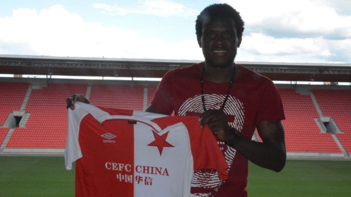 OFICIAL | Ngadeu a semnat cu Slavia Praga! "Sunt bucuros că am ajuns aici! E un pic diferit față de unde am fost înainte!"