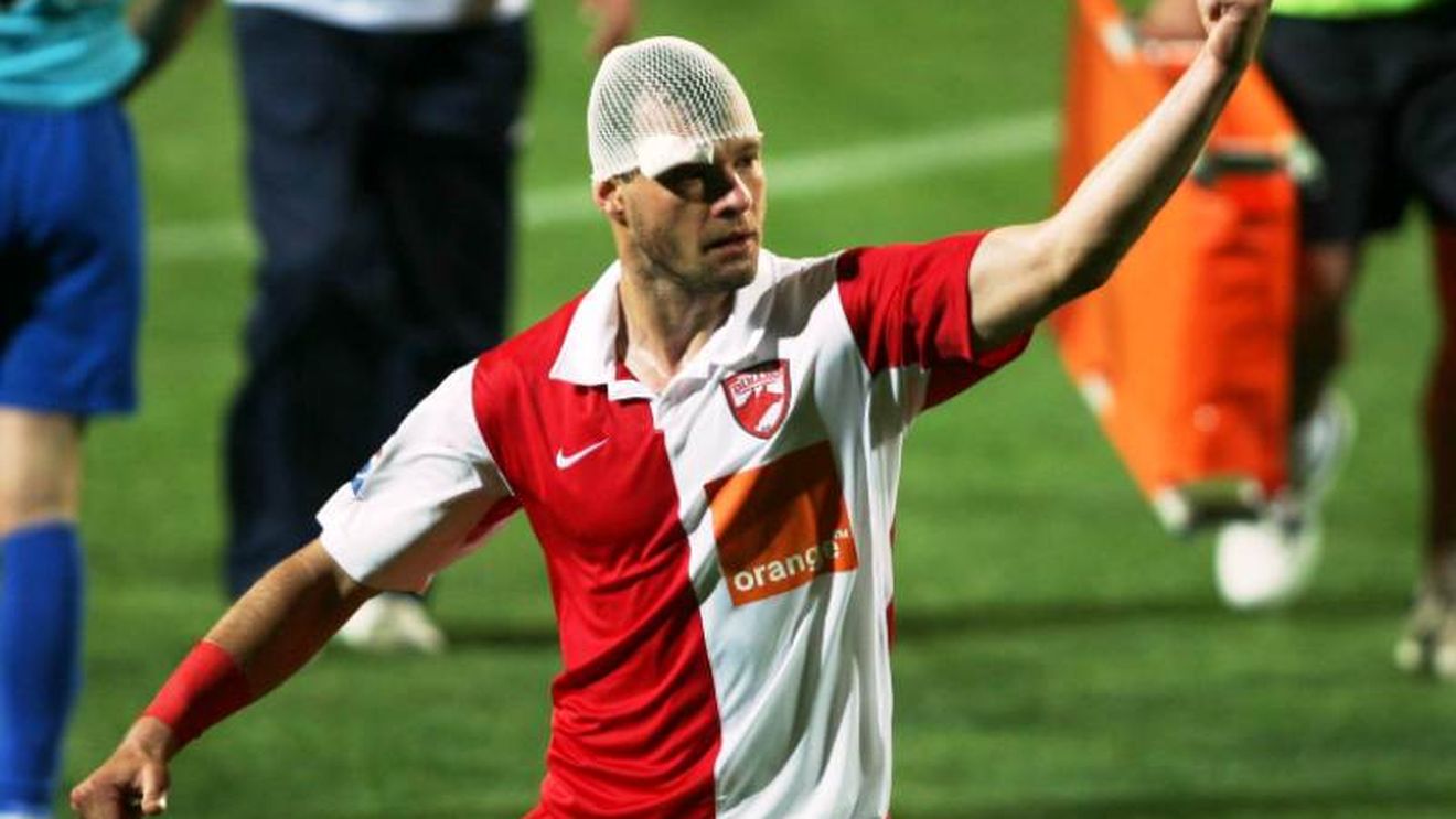 Cazul Marius Niculae, amânat! ** Stoica: "Poate va fi suspendat la fotbal pe plajă"