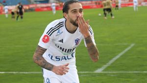 Valeriu Iftime știe de ce Florescu a semnat cu Slobozia: „Am aflat abia joi că s-a întors în România. I-a fost rușine să-mi mai ceară și a treia oară să revină la Botoșani”. Pe cine acuză patronul moldovenilor și de plecarea lui Chică Roșă. EXCLUSIV