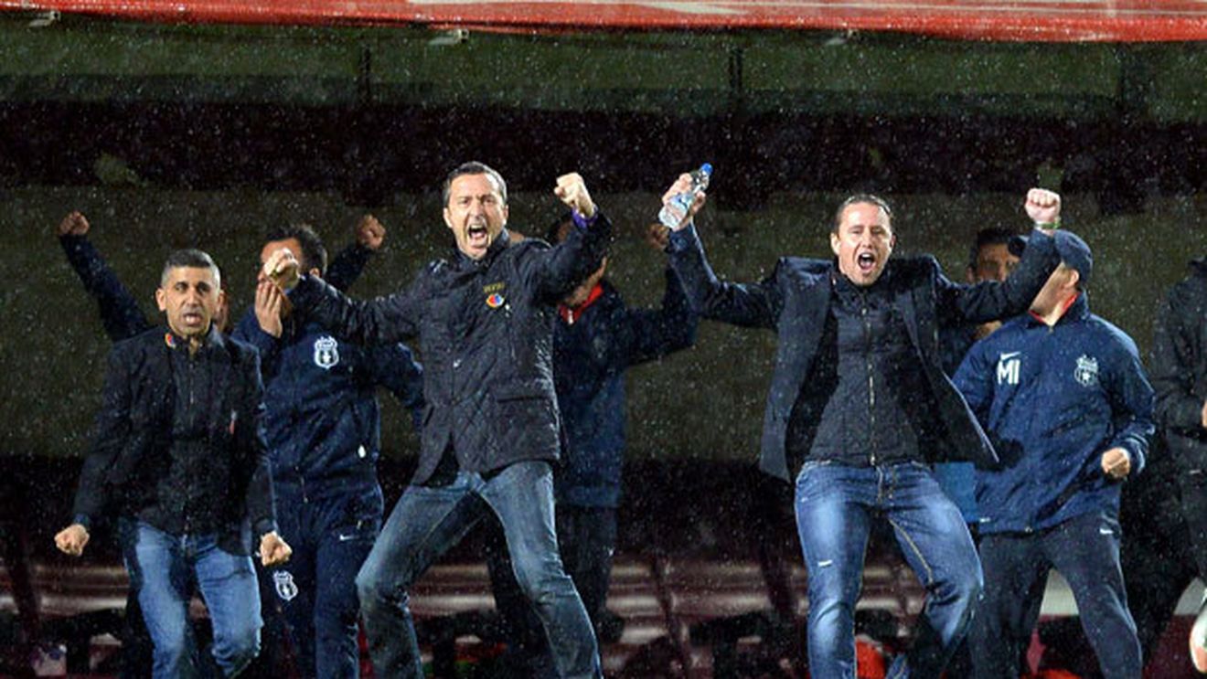 Managerul a fost cel care a declanșat scandalul!** Lupu confirmă că oficialul Stelei i-a provocat pe fanii rapidiști: "A făcut semne obscene"