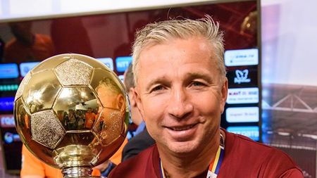 Cum și-a construit succesul Dan Petrescu: "Zburau sticle, zburau ghete!" Dezvăluiri din vestiar despre omul-trofeu din Liga 1