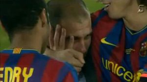 VIDEO Guardiola plânge ca un copil după 2-1 cu Estudiantes!**  "BarÃ§a 2009, cea mai bună echipă din istoria fotbalului!"