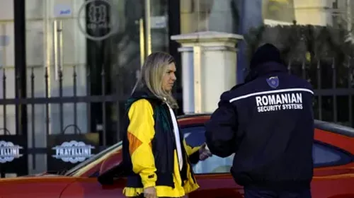 Gestul de mare campioană pe care Simona Halep l-a făcut pentru un paznic care a așteptat-o o oră în fața restaurantului! Jucătoarea e milionară în euro, dar nu a uitat de oamenii simpli ai României | FOTO