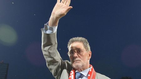 Cornel Dinu a fost operat la Spitalul Elias. „Nu este pe Pământ crimă mai mare decât nașterea, care ne condamnă pe toți la moarte”