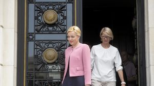 Confesiunile unui fost șef la CS Dinamo. Monica Iagăr despre pensionarea la 44 de ani: "Mi-a paralizat mâna! N-am furat banii statului și n-am fugit cu ei! Nu știu ce pensie voi avea, dar nici vorbă de 12.000. Oricum, n-am cerut eu nimic, ei mi-au dat toate astea"