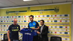 FOTO | O altă mentalitate! Suporterii lui Nantes au venit alături de echipă după umilința din prima etapă. Tătărușanu ar putea debuta cu Olympique Marseille