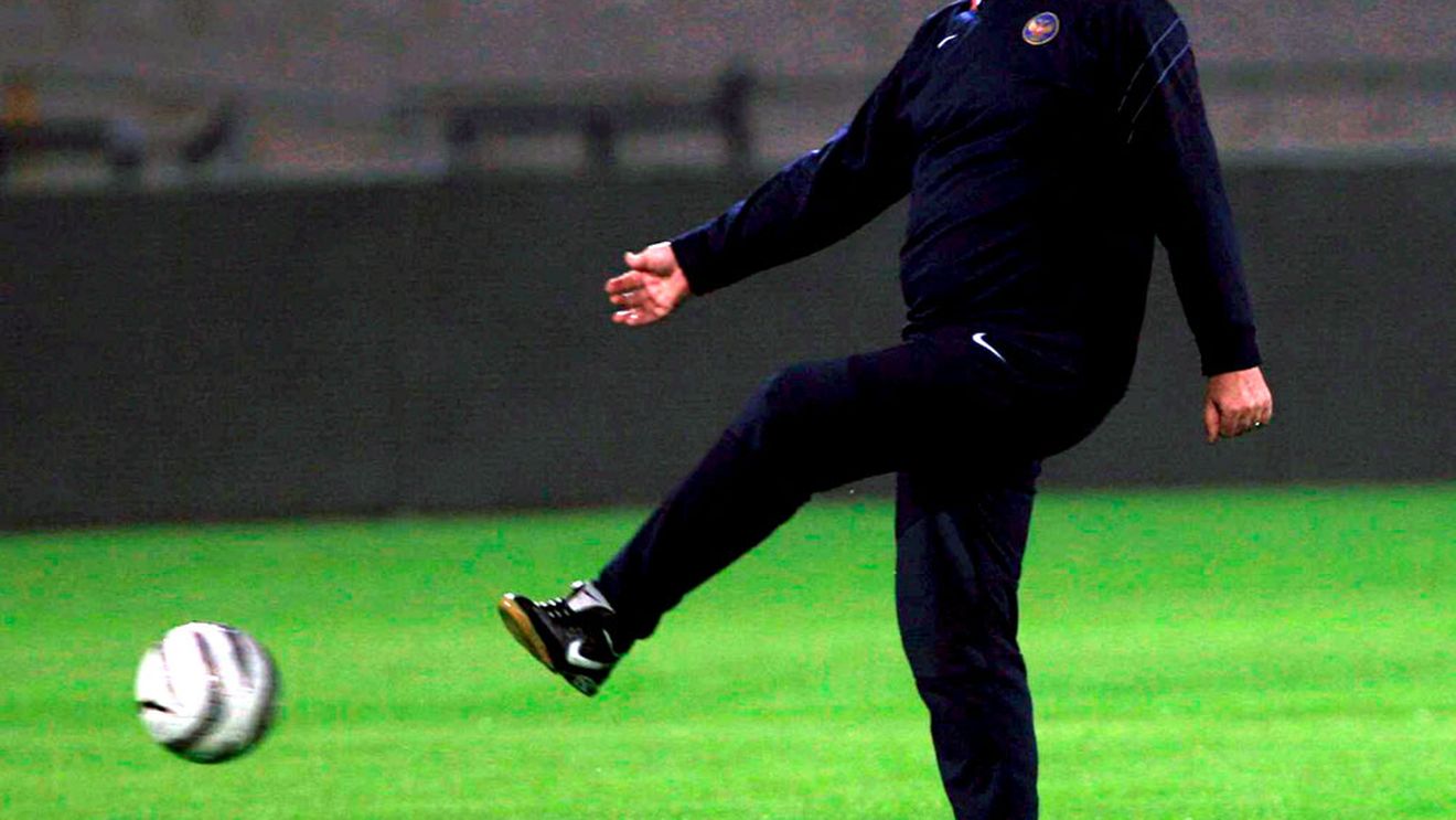 Hiddink vrea să asiste la un meci în Cecenia