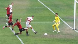 FC Bacău câștigă la Reșița după un meci cu mari ratări și urcă pe loc de play-off. Costel Enache: ”A fost o luptă totală”