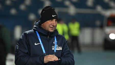 Vasile Miriuță, exasperat de ratările elevilor săi: „Trebuie s-o băgăm în poartă. Nu contează cum, cu ochii închiși, cu stângul în dreptul, dar trebuie să dăm gol”