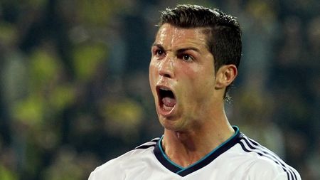 Cristiano Ronaldo s-a luat la ceartă cu Poliția din Madrid!** Unul dintre agenți i-a lovit mașina cu o lanternă. Vezi ce s-a întâmplat