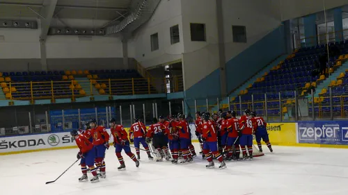 Tricolorii bat, în sfârșit, pe cineva. Două meciuri, două victorii pentru România în liga a 4-a valorică a Mondialelor de hochei pe gheață din Islanda