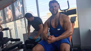 Ce s-a ales de milionarul român care spunea că „șoarecii i-au mâncat mașini de un milion de euro”. Ce meserie a ajuns să facă fiul fostului patron din Liga 1