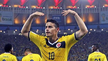 Golul lui James Rodriguez din meciul cu Uruguay, pe primul loc în topul celor mai frumoase reușite de la CM. "Zborul" lui Van Persie cu Spania, locul doi