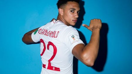 Când ai 19 ani și ești la Mondial, dar rămâi băiatul mamei: "Mă verifică în fiecare zi, e obsedată!" :)