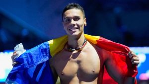 David Popovici e un pachet de muşchi. Imaginea din sala de forță cu care a făcut senzație campionul olimpic