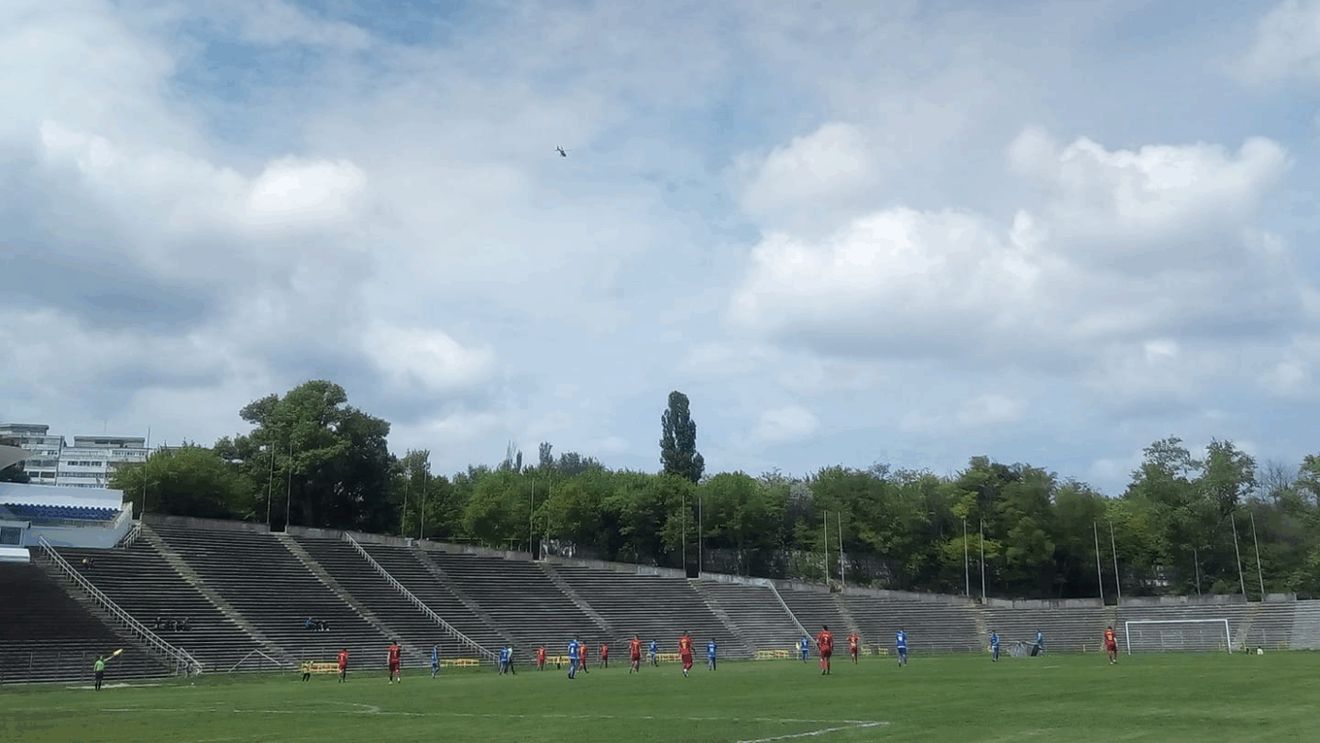 Au „cosmetizat” un stadion din România pentru un festival rock! Cum a fost transformată arena din Galați
