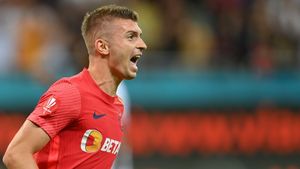 Are un mic imperiu imobiliar și acum se joacă liniștit cu imaginația. Florin Tănase ar vrea să construiască două vile și un penthouse pentru Olaru, Chiricheș și Tavi Popescu