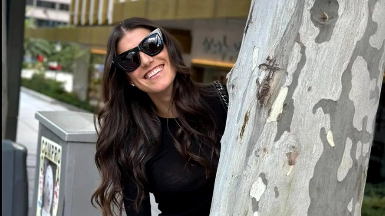 Sorana Cîrstea, dată peste cap de vremea de la Bucureşti. Cum a ieşit îmbrăcată din casă: „Outfit de vară”