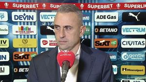 Ivaylo Petev, reproșuri dure la adresa jucătorilor săi după Universitatea Craiova - Farul 1-2: „Continuăm să facem greșeli elementare! Ei sunt cei doi vinovați!”