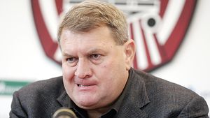 Rivalii aduc vorba de blat!