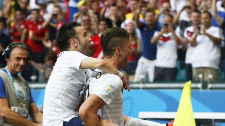 FOTO | "Cocoșii" și-au jumulit adversarii. Cele mai bune imagini din partida Franța - Elveția 5-2