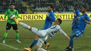 Iordănescu: "Trebuie să adunăm puncte, suntem cu sabia deasupra capului". Cum explică înfrângerea cu CS U Craiova