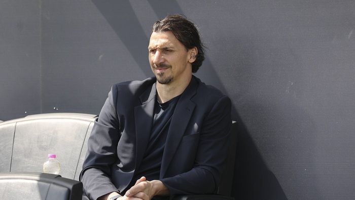 „O să te distrugem! Nu poți să faci asta”. Bărbatul care i-a spart nasul statuii lui Zlatan Ibrahimovic a rupt tăcerea