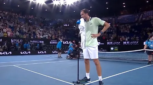 Daniil Medvedev nu s-a putut abține și a vorbit laudativ despre Novak Djokovic, chiar pe teren la Australian Open! Cum a reacționat când spectatorii au început să huiduie | VIDEO