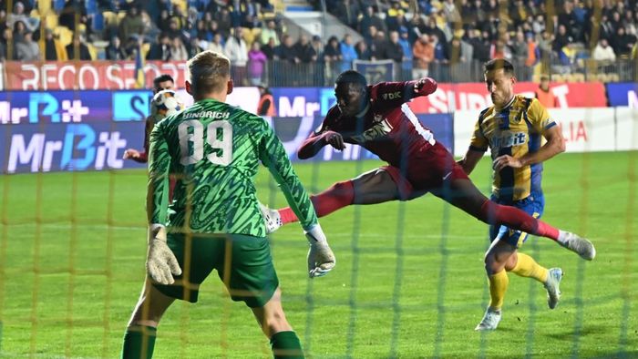 Răsturnare de situație la CFR Cluj. Ce se întâmplă cu Zouma. „Nu pot să spun asta acum”. EXCLUSIV