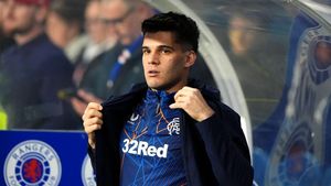 Ce situație ingrată pentru Ianis Hagi la Rangers. Mircea Lucescu îi cere să plece, antrenorul îl umilește constant, dar foștii jucătorii scoțieni cer clubului să nu-l vândă