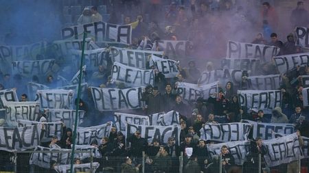 Argăseală: "Am închis Peluza Sud din motive organizatorice!** E zăpadă multă":)