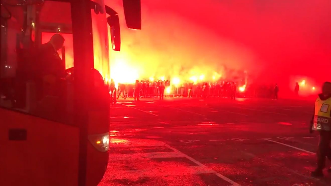 VIDEO SPECTACULOS | Așa au fost primiți jucătorii lui Rennes la stadion, înainte de meciul cu CFR Cluj