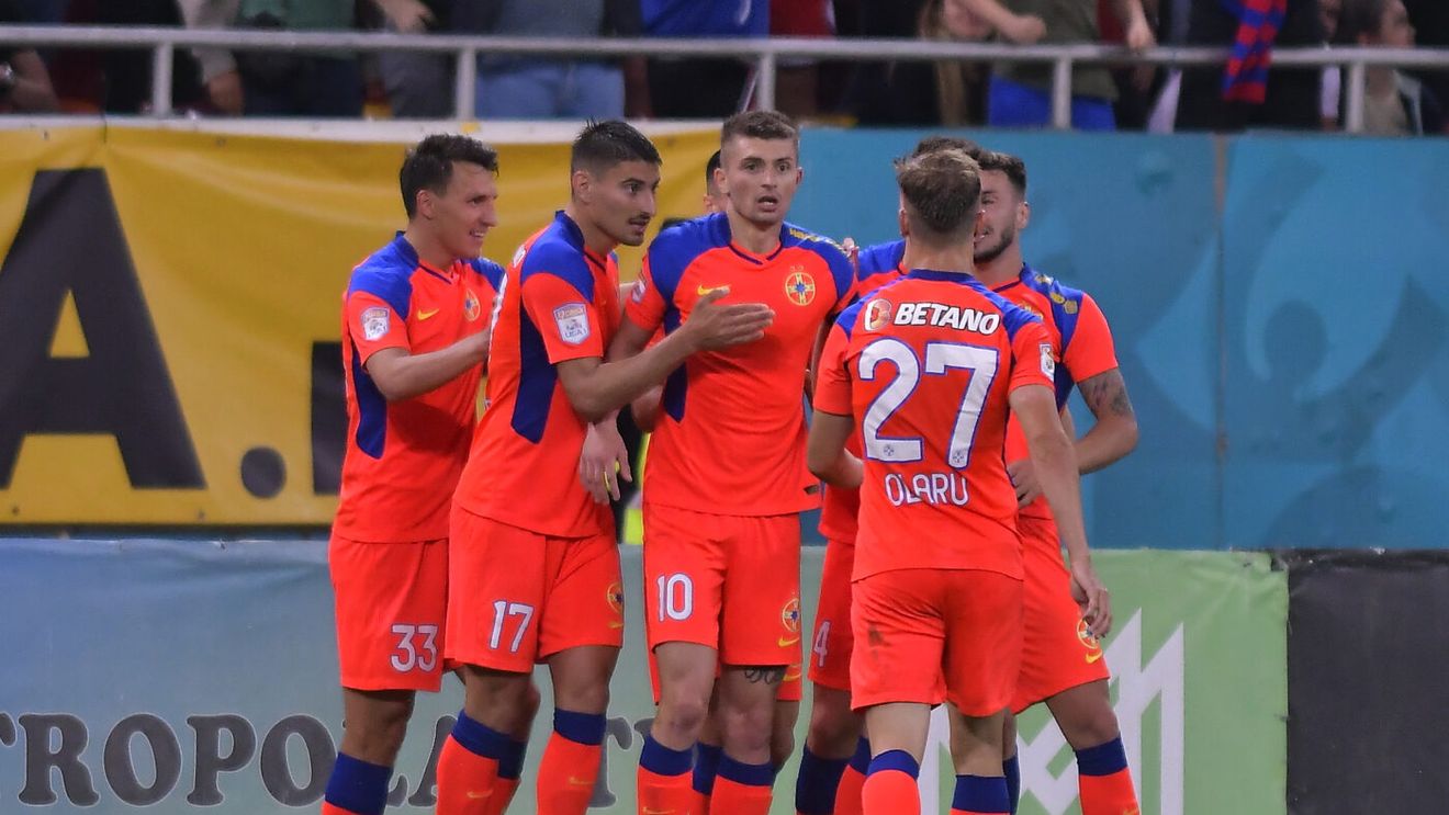 Cum va arăta lotul celor de la FCSB în sezonul viitor! Revoluția lui Gigi Becali a început, iar Meme Stoica a dezvăluit primele 8 mutări: 3 fotbaliști, dintre care două vedete, pleacă, iar 5 jucători ajung sub comanda lui Toni Petrea! „E structurat deja”