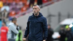 Mihai Stoica nu s-a mai stăpânit, după nebunia de la CFR Cluj - Rapid: „N-am văzut asta de când sunt eu în fotbal!”