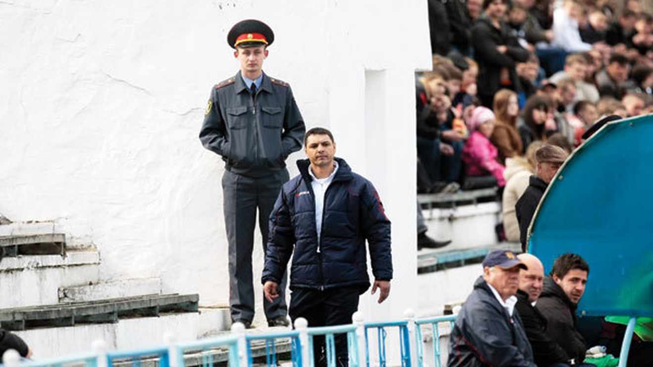 Îl surclasează pe Becali la toate capitolele!** Cum a fost întâmpinat Ganea la Ghidighici: "Am auzit că îți place să bați arbitrii! Nu-i nicio problemă, hai să-i batem la dublu"