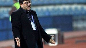 Nu a semnat, dar e deja criticat: "Pustai are un salariu care nu este justificat de nicio mare performanță. Mi-e frică să nu se desființeze echipa". Cât va câștiga antrenorul pe banca tehnică a Rapidului