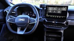 Dacia Duster i-a intrigat pe sârbi după ce mulți au spus că e cel mai bun SUV: „Avantaje și dezavantaje”