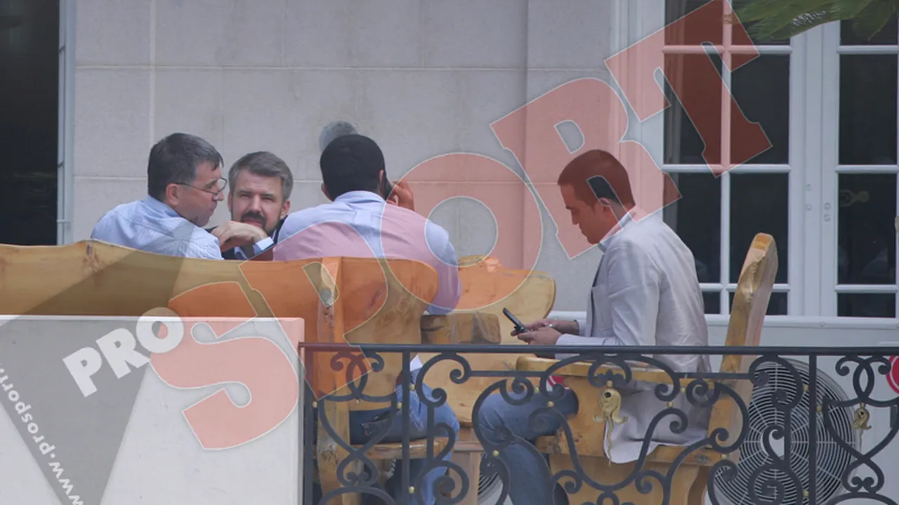 FOTO Imagini de la negocierile care l-au adus pe Tiago la Steaua!**