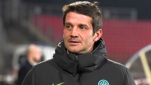 Cristi Chivu rupe tăcerea după ce a fost ofertat de către FRF: „Am primit mai multe propuneri din România în ultimii ani!”