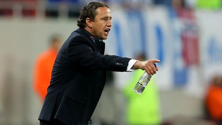 Reghe își explică deciziile din meciul cu Schalke: "Le voi spune jucătorilor în față". De ce  l-a schimbat pe Stanciu