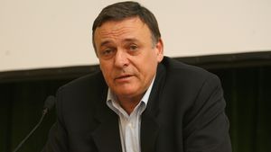 Constantin: "Lui Colțescu i-a venit rândul...să arbitreze din nou"