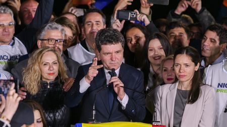 Milionarul care face avere imobiliară pe terenurile lui Gigi Becali, impresionat de Nicușor Dan și de viitoarea lui soție: „Fata aia s-a dus să-și culce copiii”