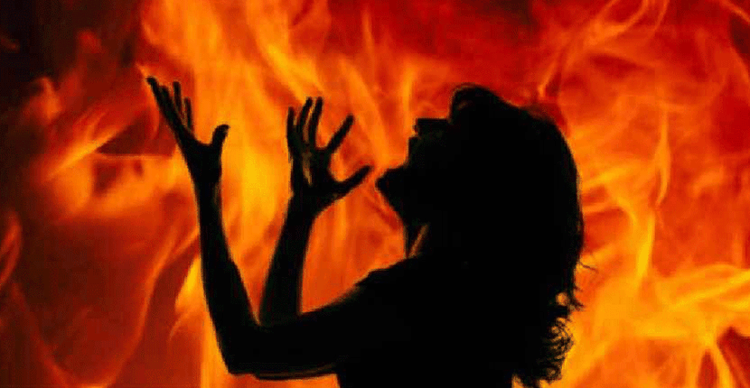 O adolescentă de 15 ani, violată și apoi incendiată de propriul verișor. Agresorul i-a dat foc când a aflat că a rămas însărcinată