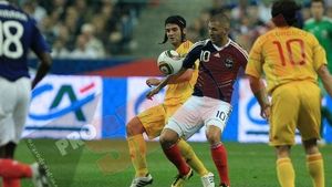 Și alții îl văd la fel! Florescu, ironizat de Wenger și Lizarazu: "Poate are calități ascunse, să punem o cameră specială pe el"