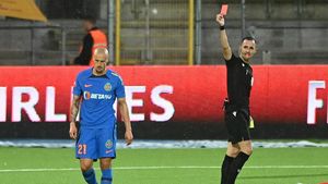 Prima reacție a lui Vlad Chiricheş după ce a luat cartonaș roșu în Nordsjaelland - FCSB 2-0 și Gigi Becali l-a criticat la TV: „De asta îmi pare rău!”